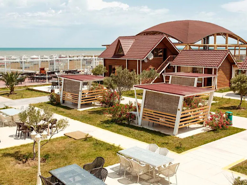 تور باکو هتل ساحلی